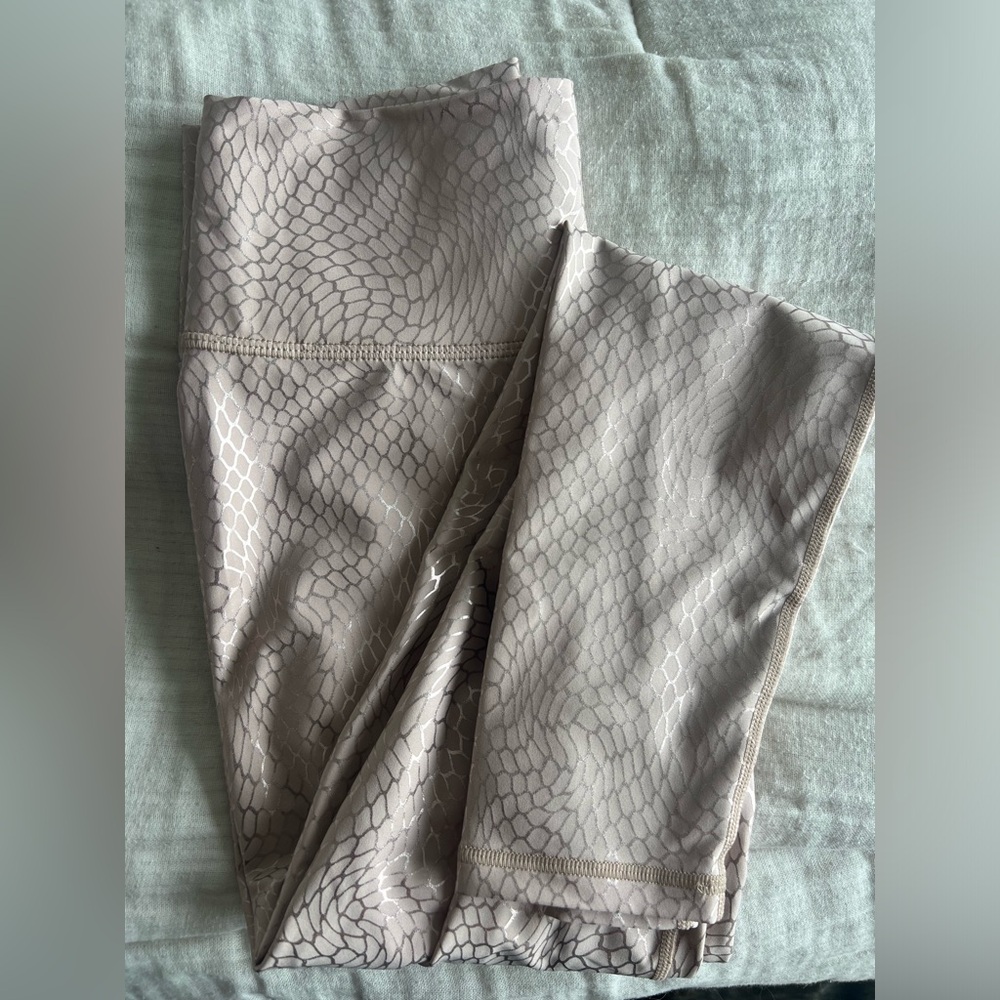 Fabletics yoga pants